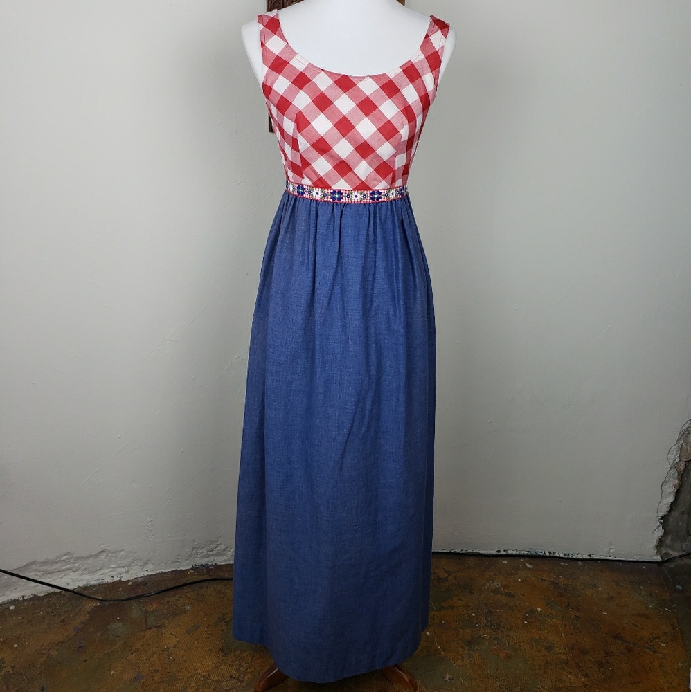 Vintage 1970s Chas L Lewis folk dress